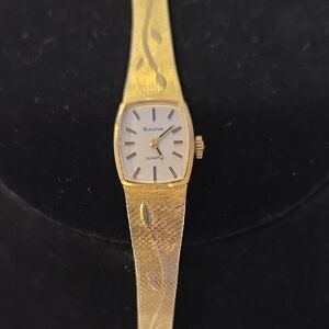 Vtg Bulova Women's Goldtone Watch